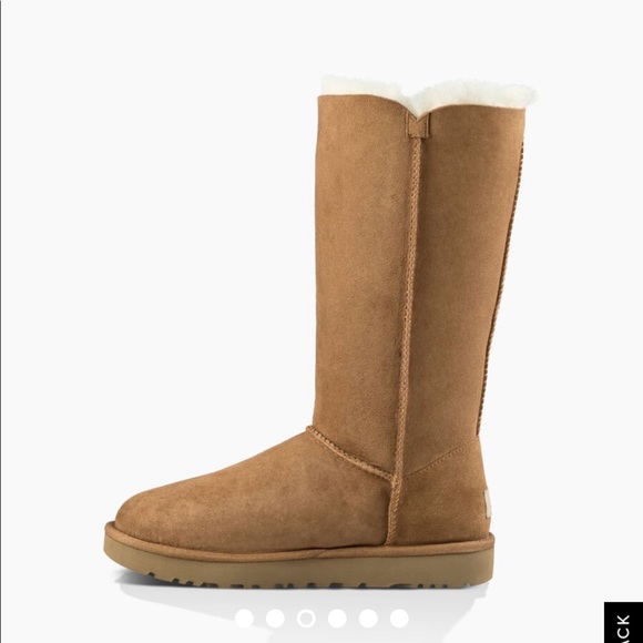 UGG Tall Bailey Button - Picture 3 of 9